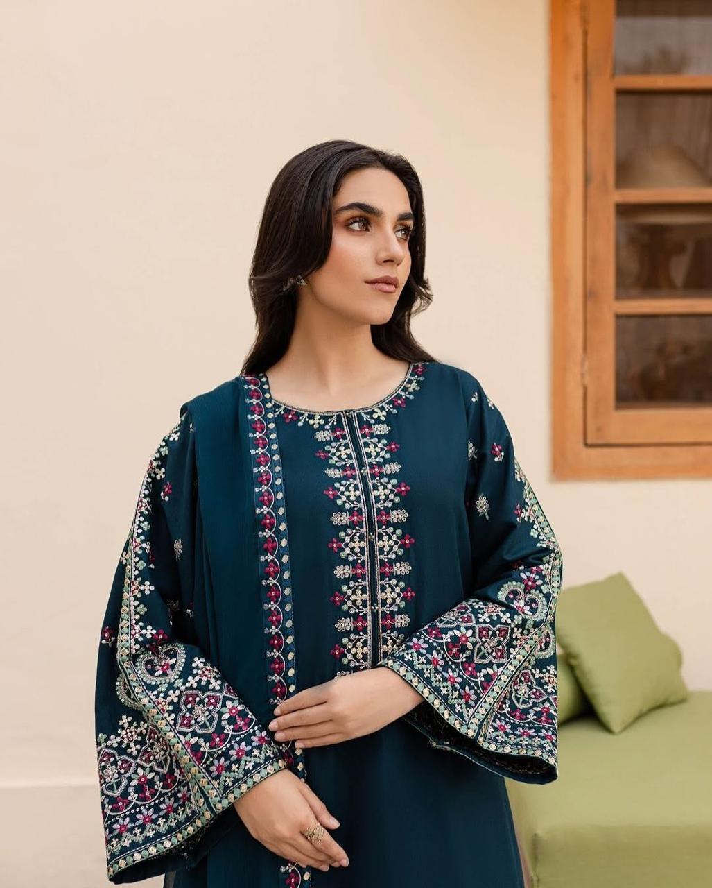 ✨ Adaab lawn 3PC – Elegance in Every Thread ✨