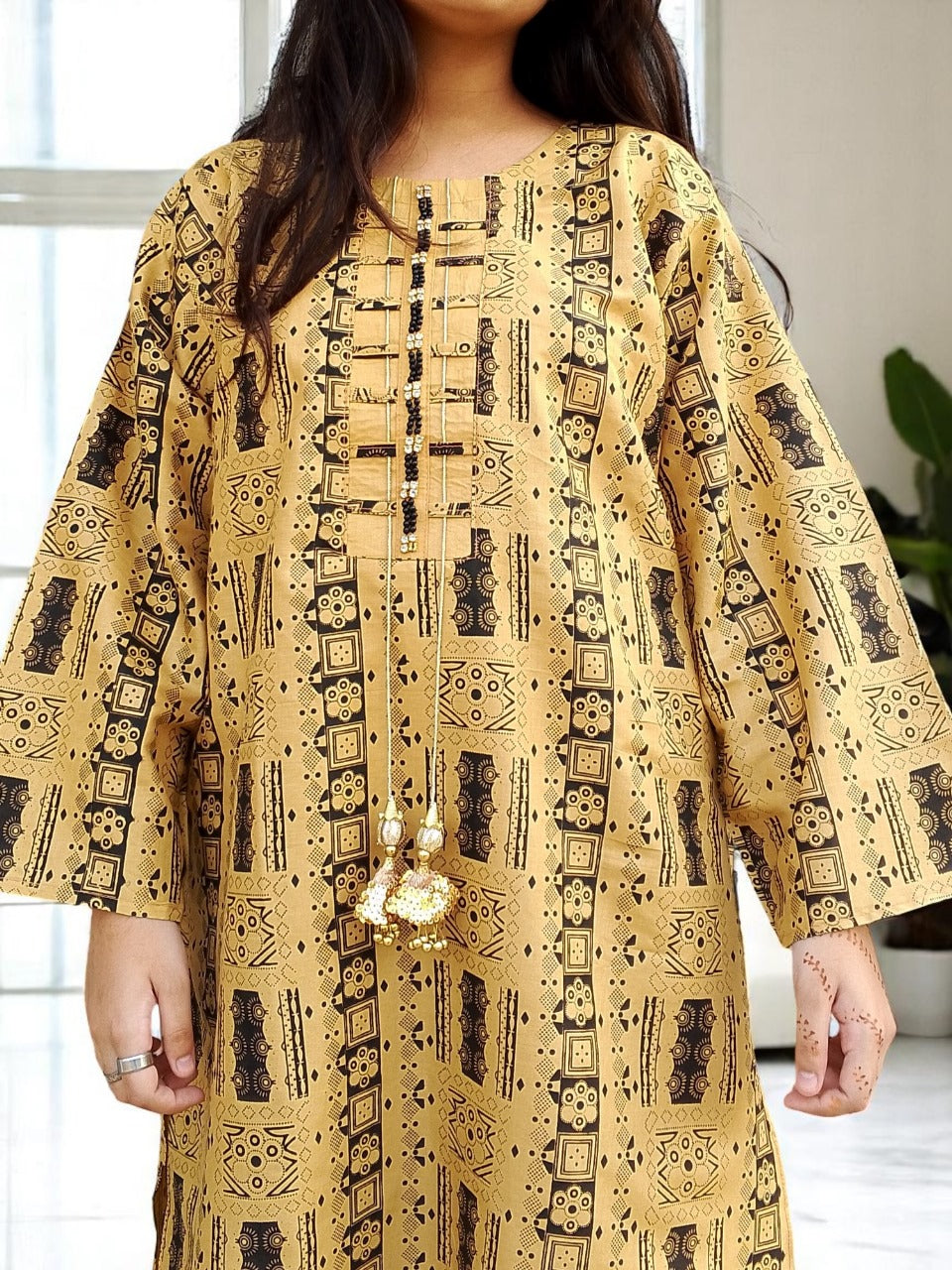 Elegant Lawn Cotton 2PC Set – Steam Printed Shirt, Regular Lenght 37 with Plain Flapper | CT11 | Rs. 2,150 (11)